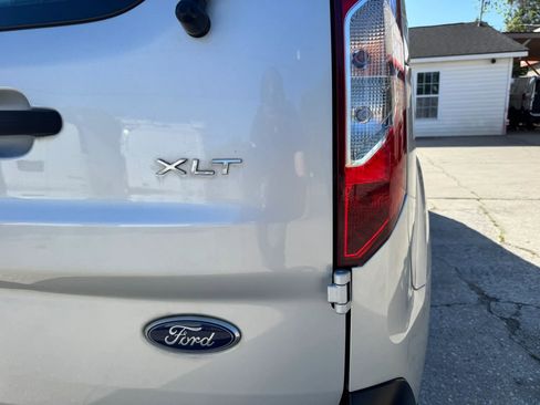 Used 2023 Ford Transit Connect XLT image 31