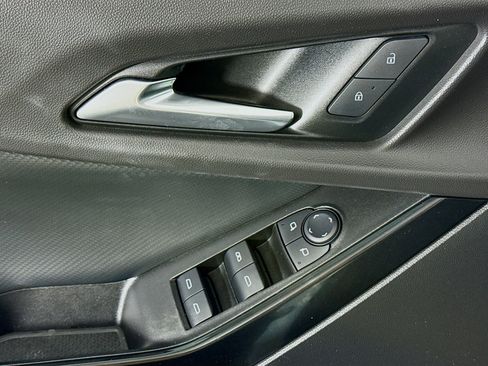 Used 2025 Chevrolet Equinox LT w/ Convenience Package II image 24