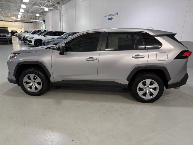 Used 2023 Toyota RAV4 LE FWD image 5
