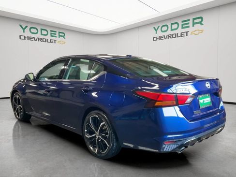 Used 2024 Nissan Altima 2.5 SR FWD image 9