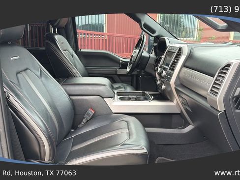 Used 2021 Ford F250 Platinum w/ FX4 Off-Road Package image 36