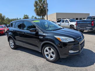 Used 2015 Ford Escape SE video 1