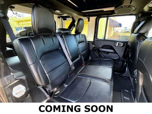 Used 2022 Jeep Wrangler Unlimited Sahara image 21