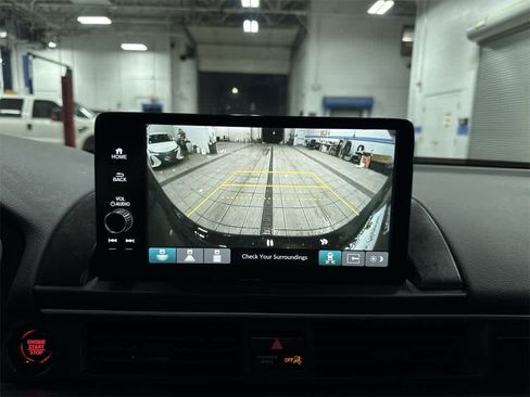 Used 2024 Honda Pilot Touring image 26