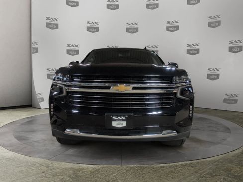 Used 2024 Chevrolet Suburban LT image 8