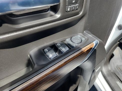 Used 2020 Chevrolet Silverado 2500 High Country w/ Z71 Off-Road Package AWD/4WD image 14