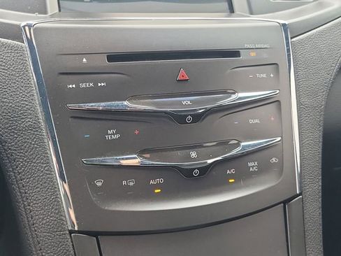 Used 2015 Lincoln MKS FWD image 24