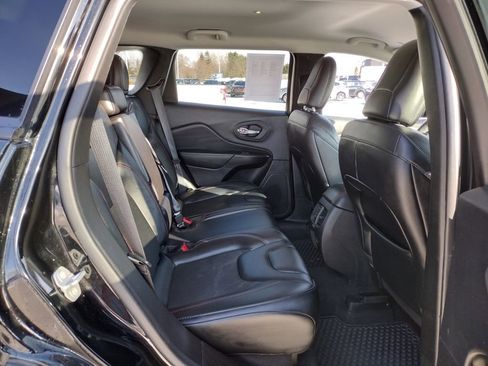 Used 2022 Jeep Cherokee Trailhawk w/ Trailer Tow Group image 11