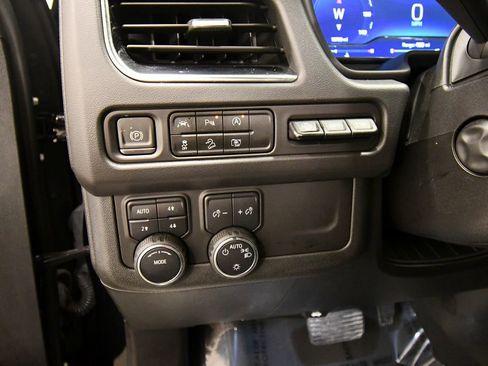 Used 2024 Chevrolet Tahoe High Country image 19