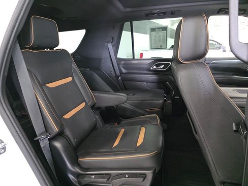Used 2023 GMC Yukon AT4 w/ Technology Package AWD/4WD image 14