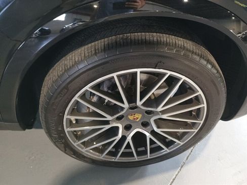 Used 2019 Porsche Cayenne AWD/4WD image 51