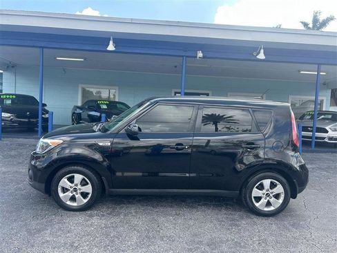 Used 2019 Kia Soul image 2