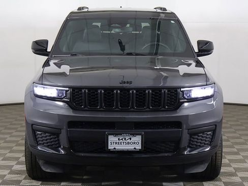 Used 2023 Jeep Grand Cherokee L Laredo AWD/4WD image 12