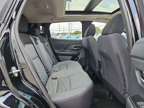 Used 2026 Nissan Kicks SV w/ SV Premium Package FWD image 31