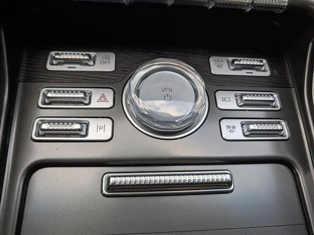 Used 2024 Lincoln Nautilus Reserve w/ Equipment Group 202A AWD/4WD image 35