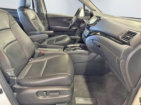 Used 2019 Honda Pilot Touring image 24