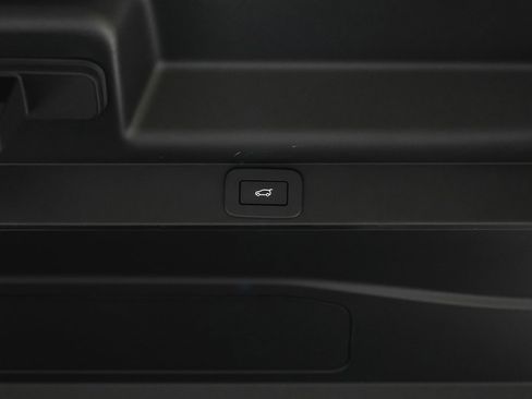 Used 2025 Land Rover Range Rover Long Wheelbase SE image 53