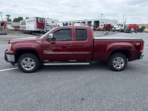 Used 2013 GMC Sierra 1500 SLT w/ All-Terrain Package AWD/4WD image 2