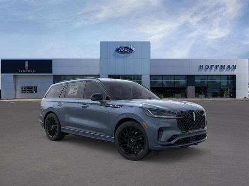 New 2025 Lincoln Aviator Reserve w/ Jet Appearance Package image 7