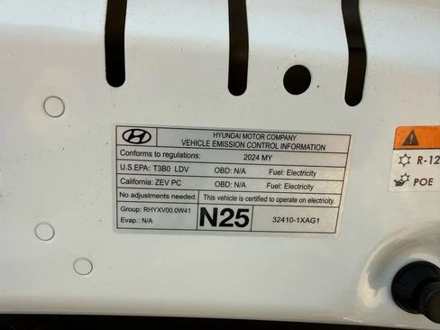 Used 2024 Hyundai Ioniq 5 SE AWD/4WD image 26