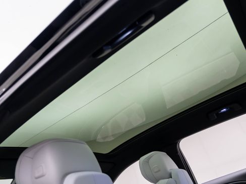 Certified 2024 Cadillac Lyriq Luxury RWD image 20