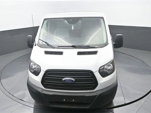Used 2019 Ford Transit 250 130 Low Roof image 14