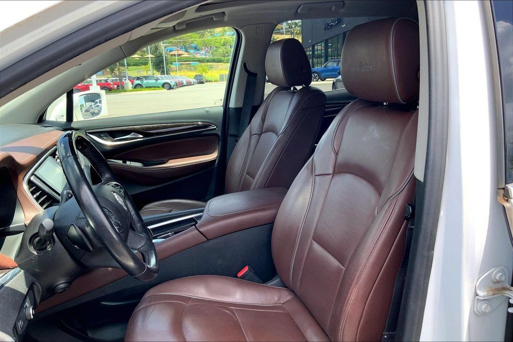 Used 2018 Buick Enclave Avenir w/ Avenir Technology Package FWD image 22