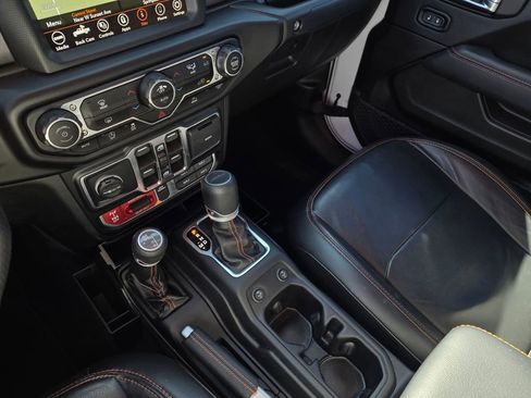 Used 2022 Jeep Gladiator Mojave w/ Trailer Tow Package image 18