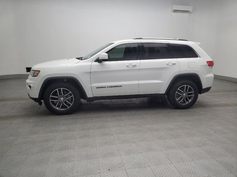 Used 2018 Jeep Grand Cherokee Laredo RWD image 2