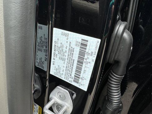 Used 2024 Lincoln Nautilus Premier w/ Equipment Group 102A image 27