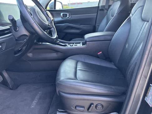 Used 2024 Kia Sorento S FWD image 18