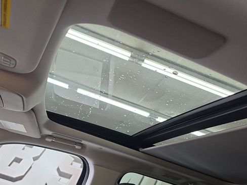 Certified 2025 Lincoln Navigator Reserve AWD/4WD image 8