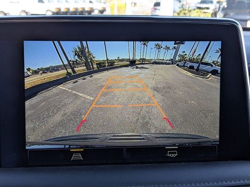 Used 2024 Chevrolet Suburban LT image 24