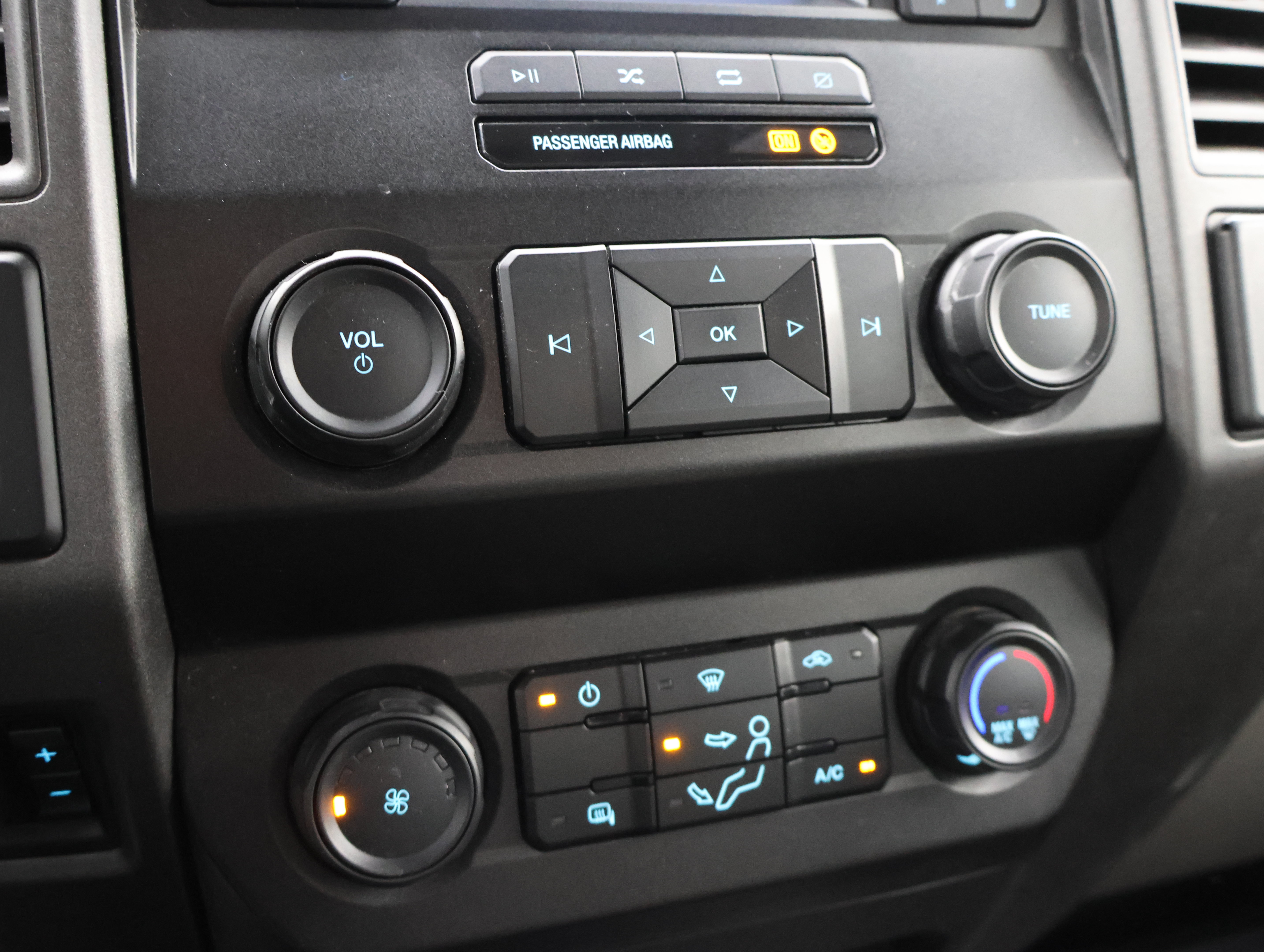 Used 2020 Ford F250 XL w/ STX Appearance Package AWD/4WD image 43