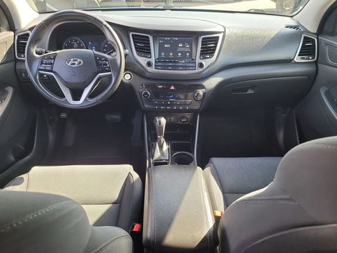 Used 2018 Hyundai Tucson Value w/ Cargo Package FWD image 12