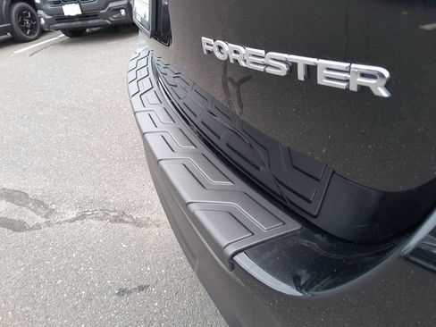 Used 2023 Subaru Forester Premium AWD/4WD image 42