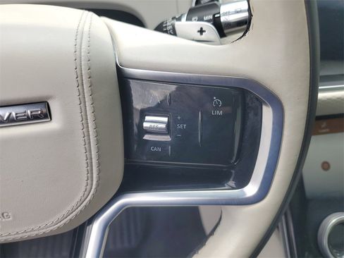 Used 2021 Land Rover Range Rover Velar R-Dynamic S image 28