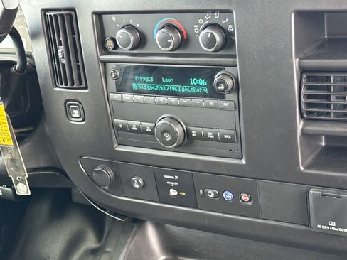 Used 2024 Chevrolet Express 2500 w/ Driver Convenience Package image 27