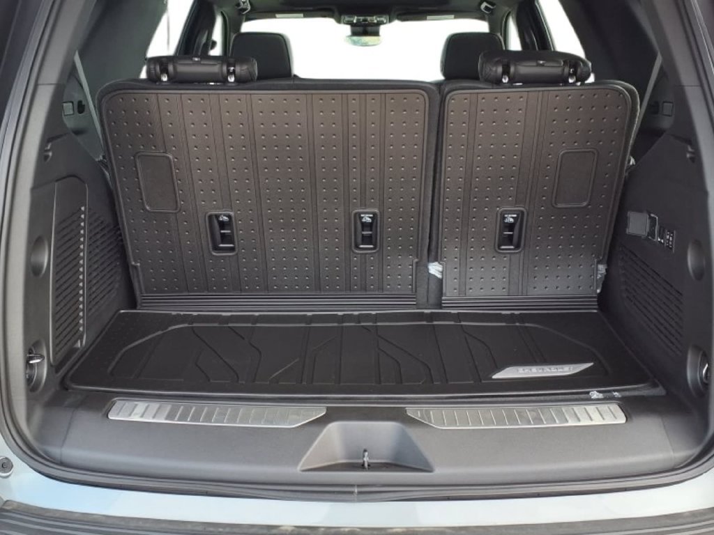 New 2026 Chevrolet Tahoe High Country AWD/4WD image 11