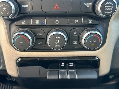 Used 2022 RAM 1500 Laramie image 32