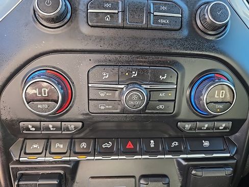 Used 2019 Chevrolet Silverado 1500 LTZ w/ LTZ Premium Package image 34