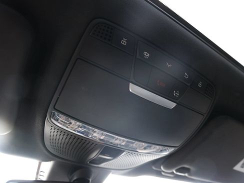 Used 2019 Mercedes-Benz E 300 4MATIC image 43