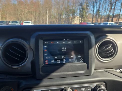 Used 2023 Jeep Wrangler Unlimited w/ Cold Weather Group AWD/4WD image 29