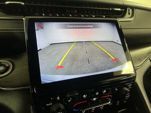 Used 2023 Jeep Grand Cherokee Overland image 43