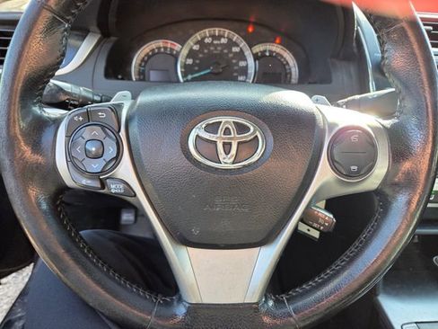 Used 2013 Toyota Camry SE image 12