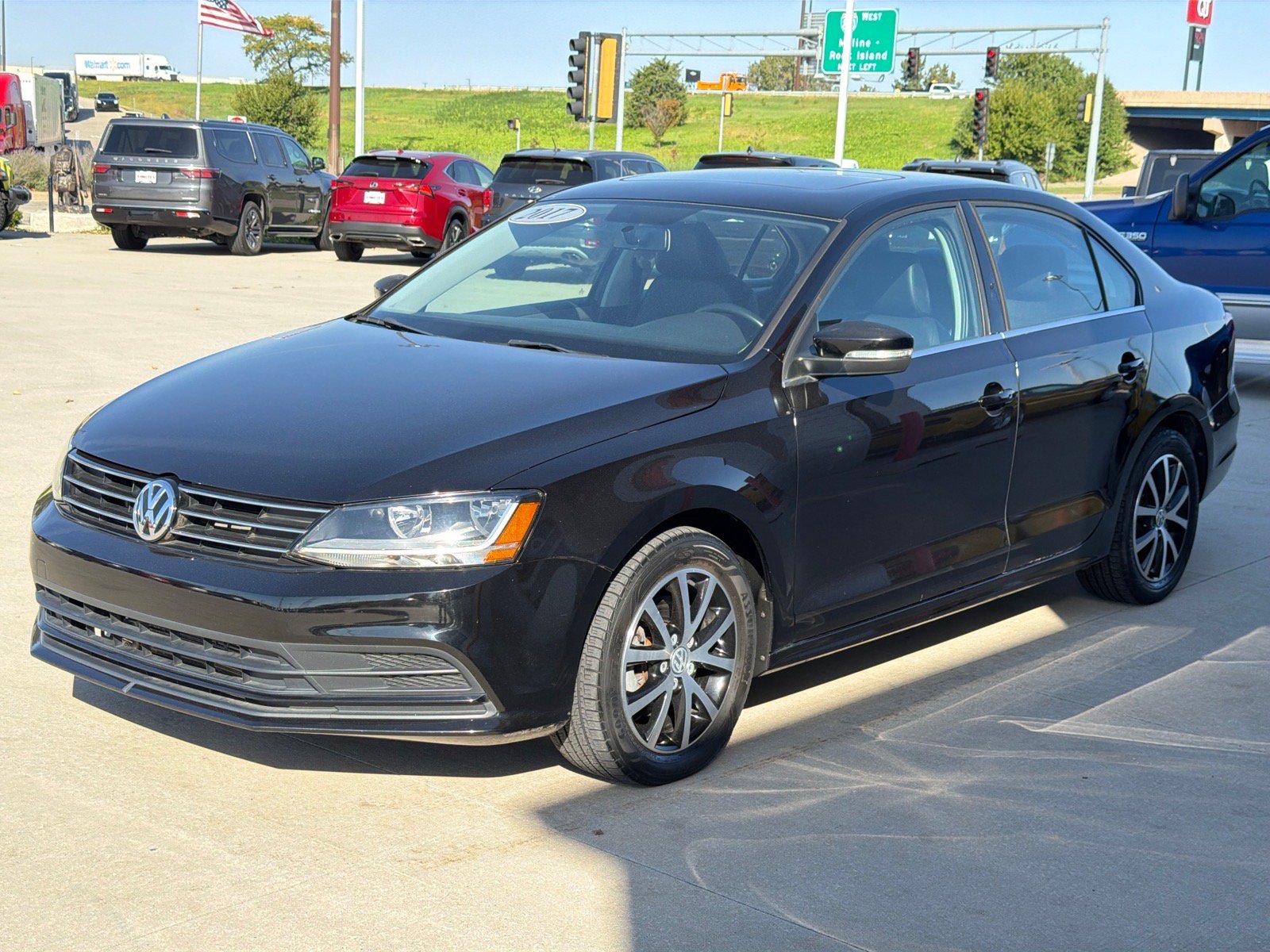 Used 2017 Volkswagen Jetta SE FWD image 4