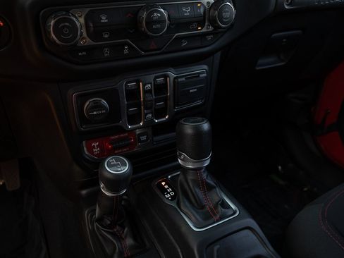 Used 2019 Jeep Wrangler Unlimited Rubicon w/ Steel Bumper Group AWD/4WD image 26