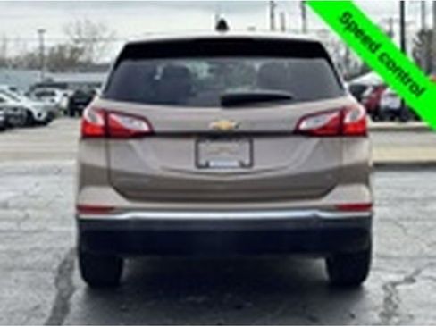 Used 2018 Chevrolet Equinox LT FWD image 4