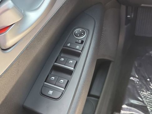 Used 2024 Kia Forte LXS w/ LXS Technology Package FWD image 17