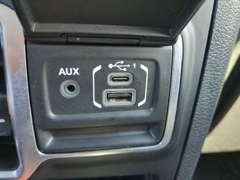 Used 2021 Jeep Wrangler Unlimited Sport image 18